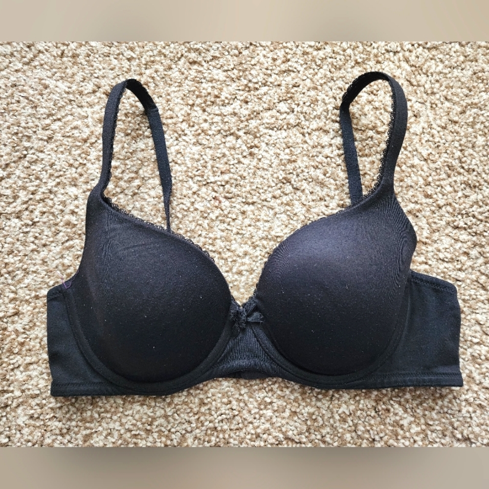 BODY BY VICTORIA Lightly Lined Smooth Demi Bra.